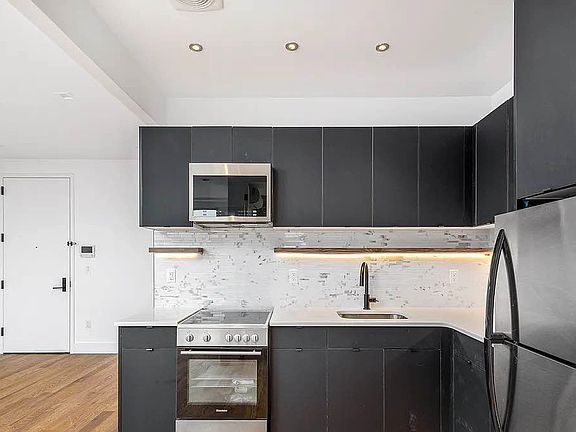 2nd image of 1516 Fulton St APT 3A