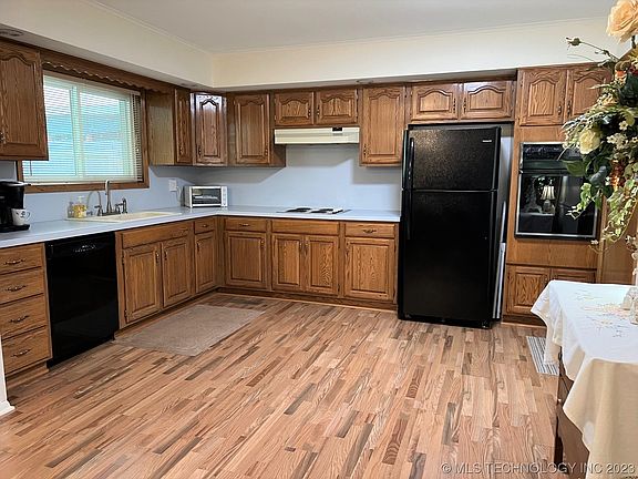 4th image of 1580 S 68th East Ave