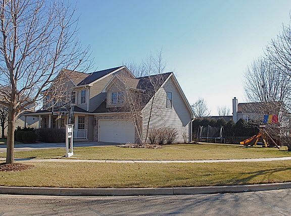 3rd image of 440 W Elian Ct