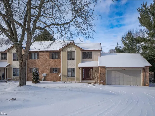 4839 Pond Dr NW, Canton, OH 44720