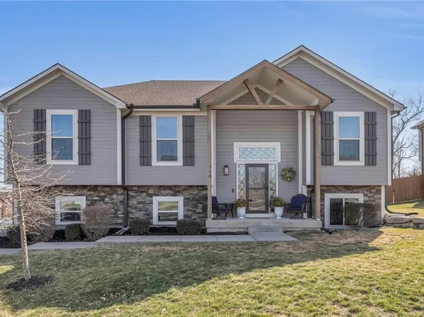 720 SW Joseph Cir, Grain Valley, MO 64029