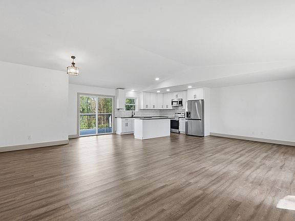 4th image of 6100 Lottie Ln