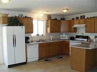 548 3rd St SW, Rio Rancho, NM 87124