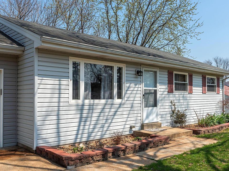 1st image of 141 E Donaldson Dr