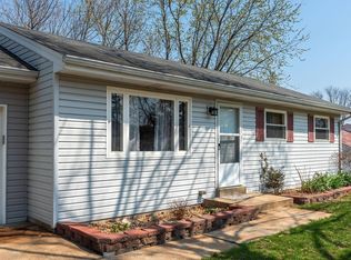 141 E Donaldson Dr, Saint Louis, MO