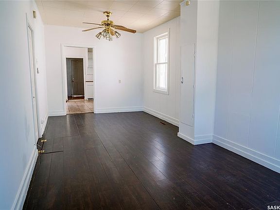 2nd image of 439 R AVENUE S