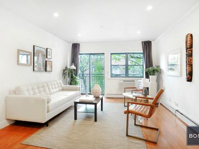 2716 41st Ave APT 2A, Long Island City, NY, 11101