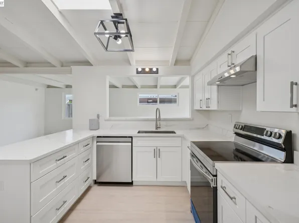 776 Poinciana St, Hayward, CA 94545