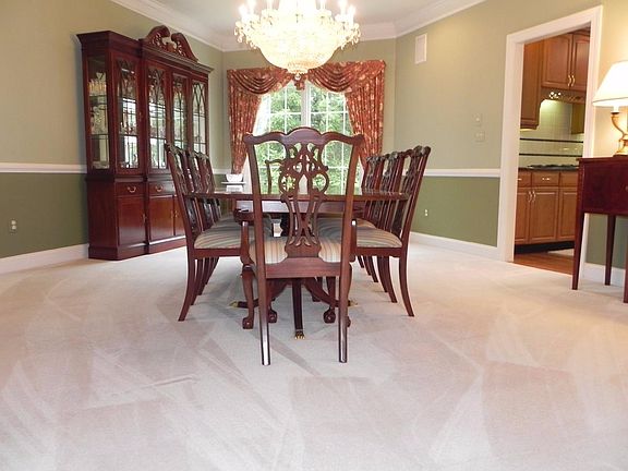 4th image of 2028 Trowbridge Dr