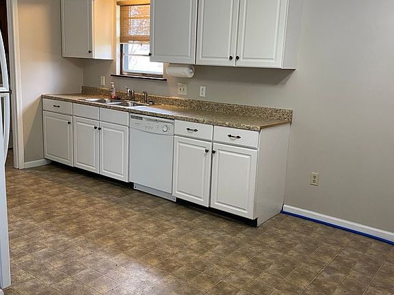 5th image of 4653-4655 Bethel St