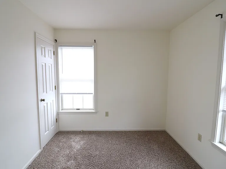 1530 W Main St #I — Photo 16