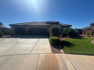 376 E Desert Gardens Ln, Ivins, UT 84738