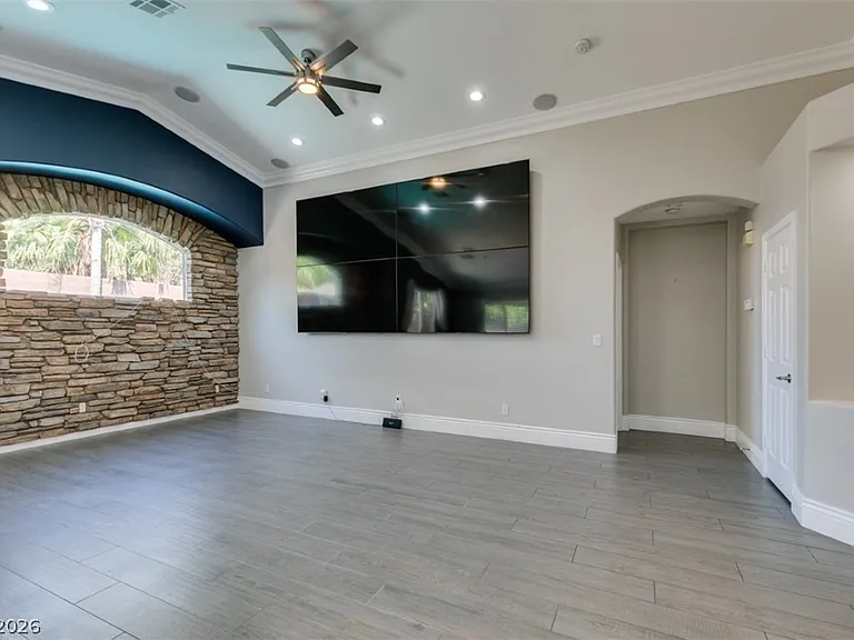 10002 Long Barrow Ct — Photo 12