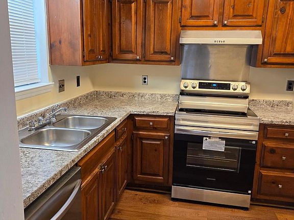 5th image of 5427 Park Pl S