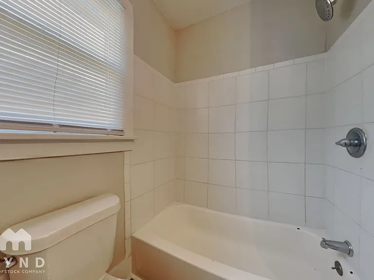 2963 Spencer St — Photo 10