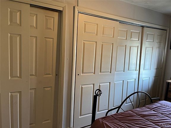 2nd image of 1504 S Geddes St