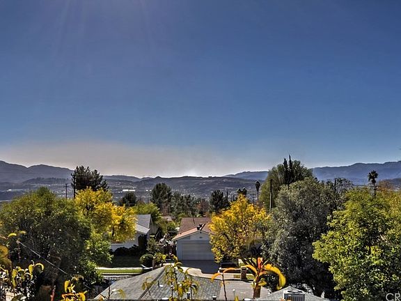 4th image of 28121 Thorley Ct