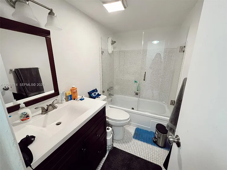 501 Blue Heron Dr #314A — Photo 9