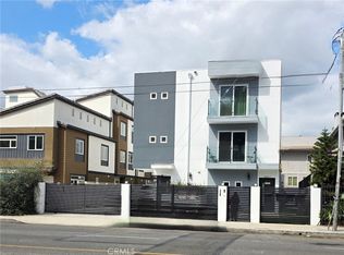 6845 Haskell Ave, Van Nuys, CA 91406