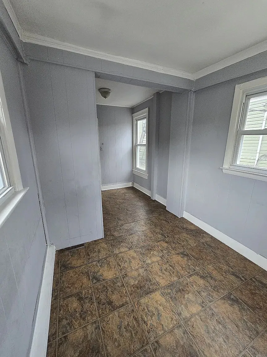 35 Conklin St — Photo 4