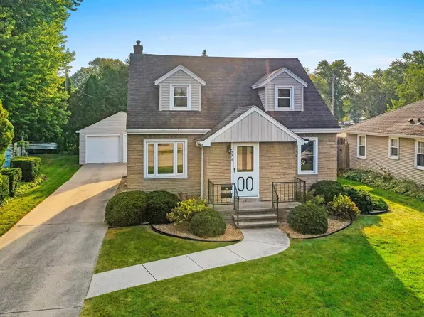 776 Elm St, Neenah, WI 54956