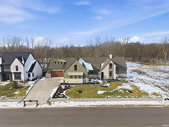 3rd image of 447 E Basalt Dr