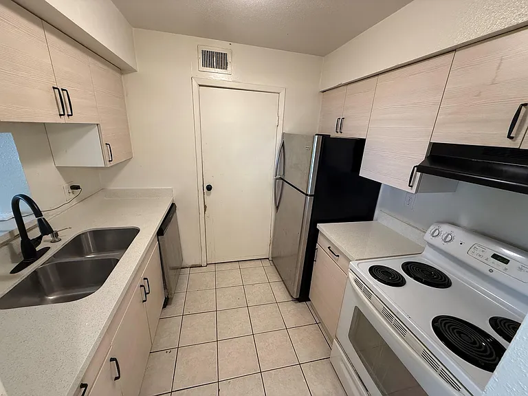 12606 Ashford Meadow Dr #B — Photo 6