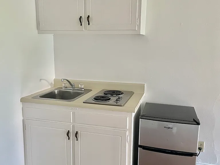854 Beacon St #14 — Photo 3