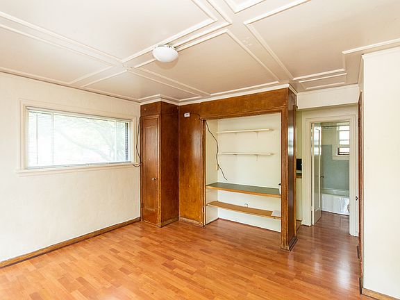2nd image of 457 SW Washington Ave #10584418