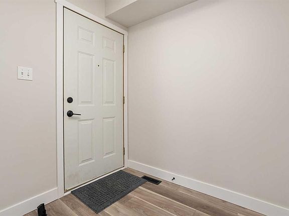 4th image of 4917 E 68th St #101B
