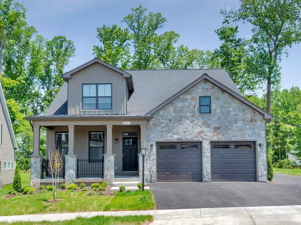 19 Pine Shadow Ct, Troy, VA 22974