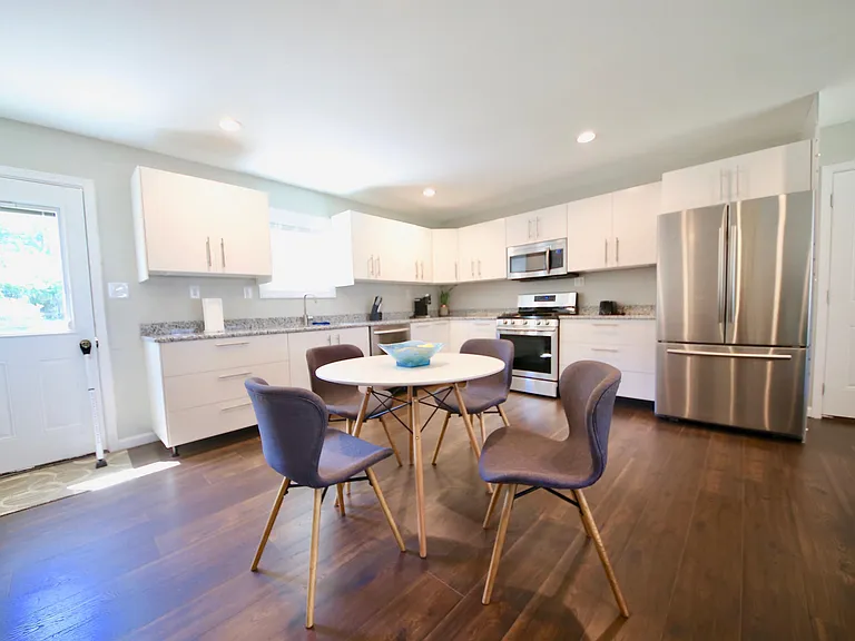 502 W Skyline Dr — Photo 5