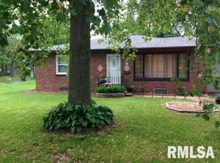 441 Maplewood Ave, Creve Coeur, IL