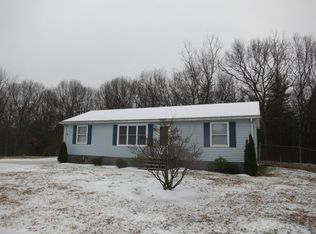 166 Lovelace Ln, Northbridge, MA 01534