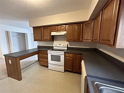 17 Rosewood Ct #103 — Photo 6