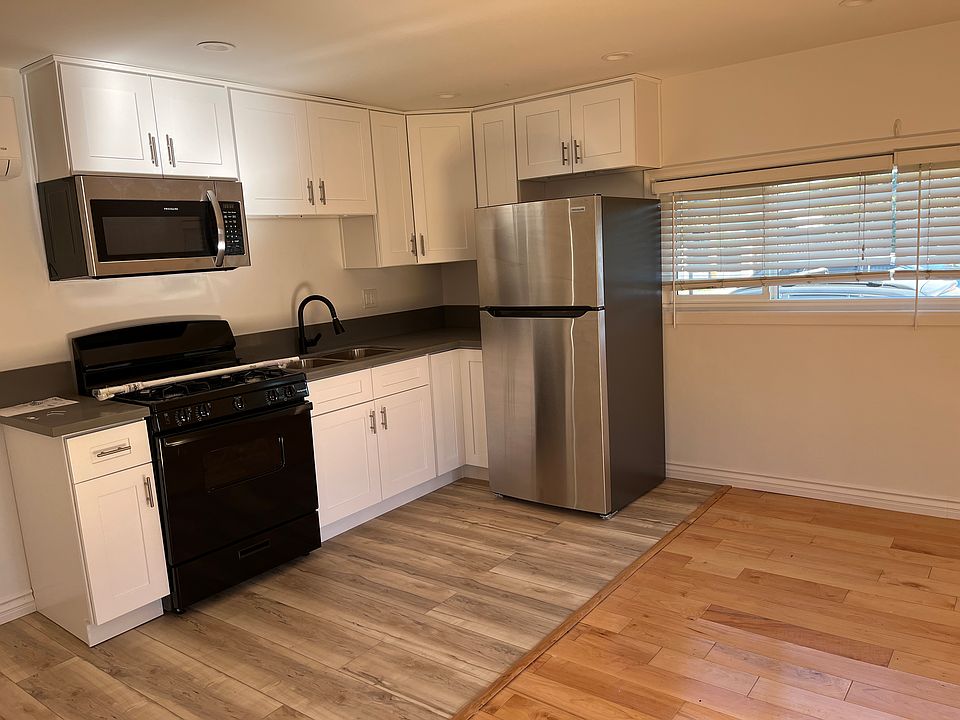 1st image of 2405 California Ave #1