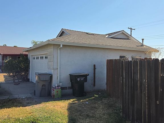 3rd image of 6404 Romack Cir