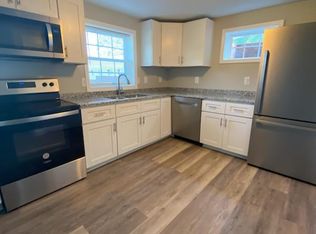 221 Lynchburg Rd #14, Pilot Mountain, NC 27041