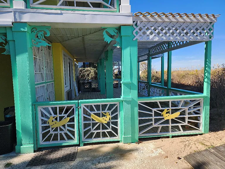 800 Square Foot Private Veranda and Bayfront & Beachfront Apartment Homes