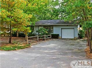 231 Hemlock Ln, Forked River, NJ 08731