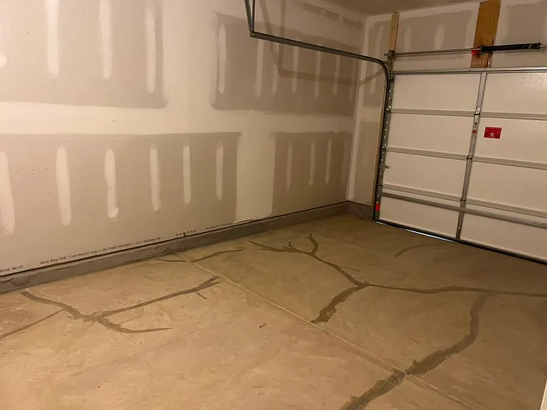 2213 Glen Crossing Dr — Photo 12