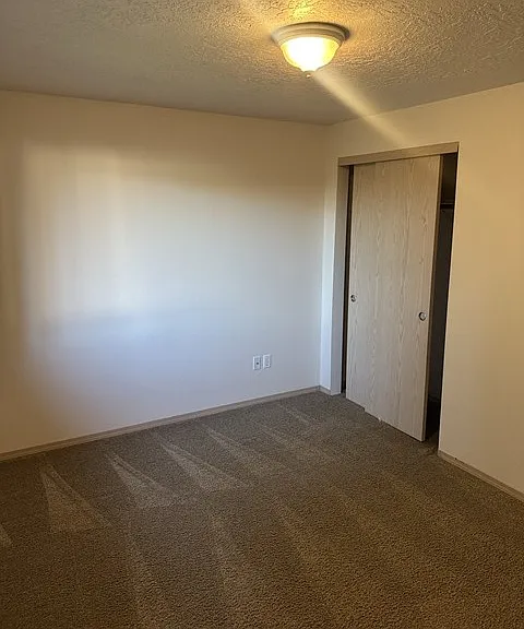 1334 W Locust St — Photo 5