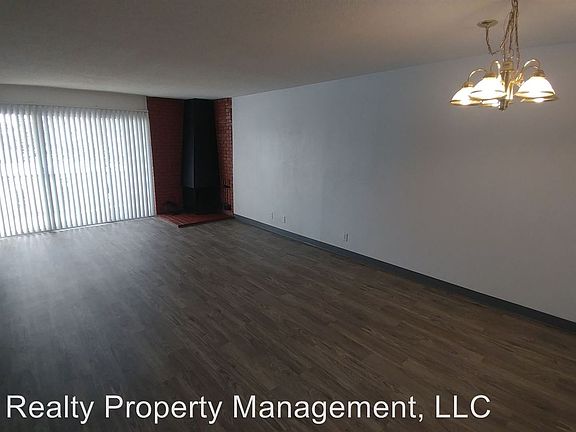 4th image of 1100 Madeira Dr SE Unit 216