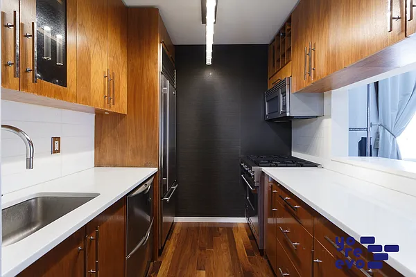 Rented by Yoreevo, LLC | media 25
