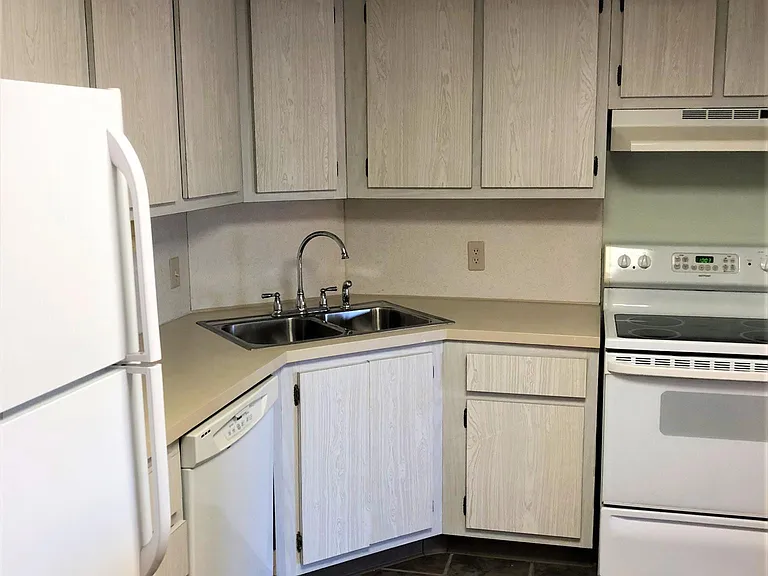 207 Aspen Cir #207 — Photo 18
