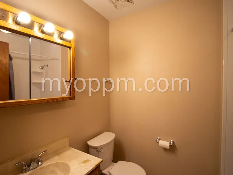 9129 Grand Ave — Photo 11