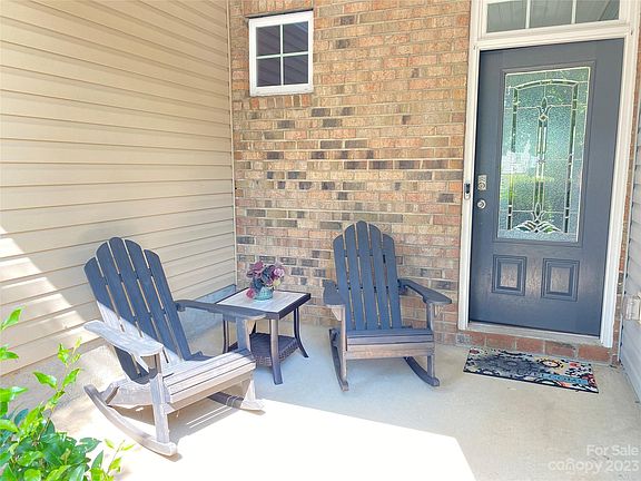 2nd image of 3286 Yarmouth Ln
