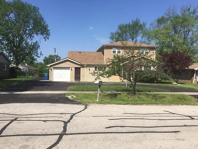 10442 S 81st Ct photo 1