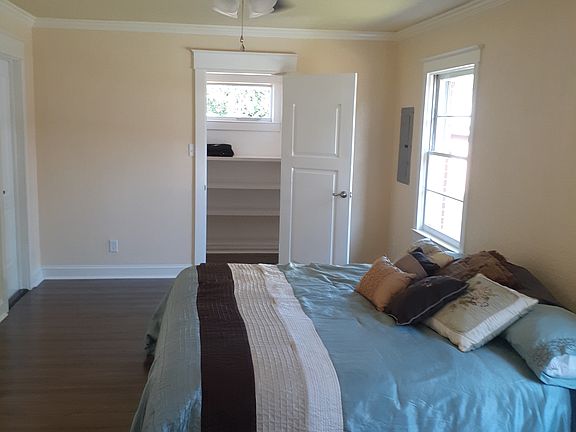 2nd image of 328 Truxton Ave