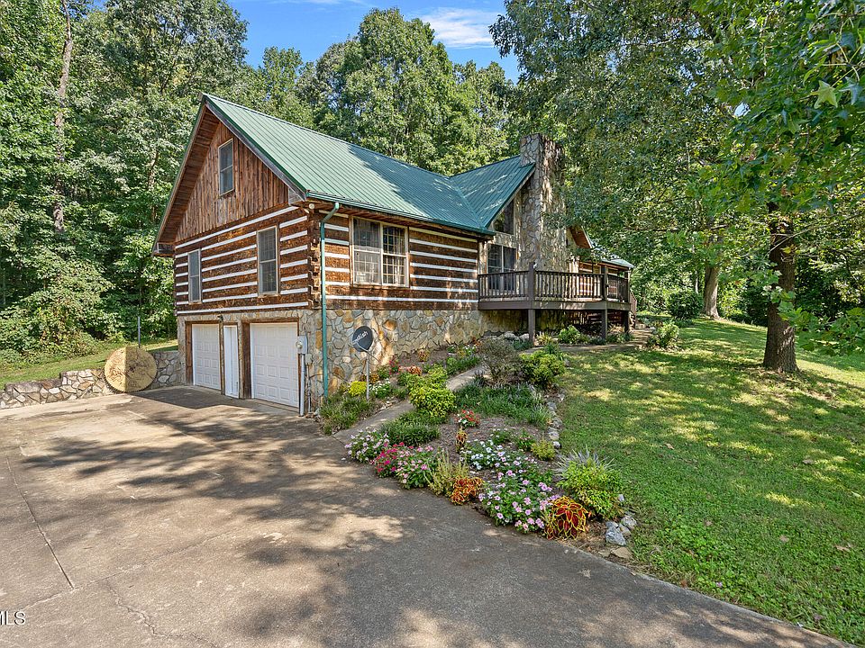 1st image of 360 Seven Springs Ln